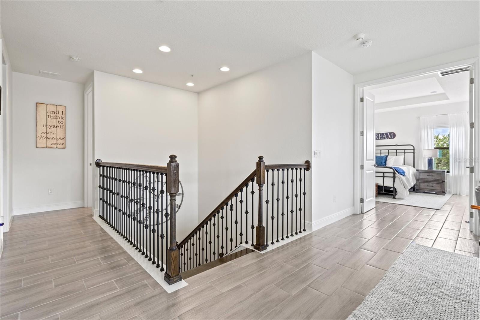 LEGENDS BAY - Residential