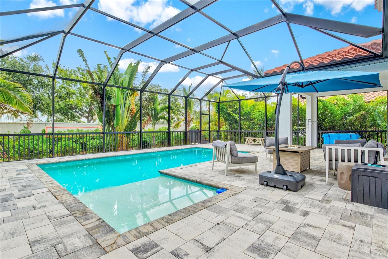 LEGENDS BAY - Residential