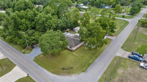 A home in BELLEVIEW