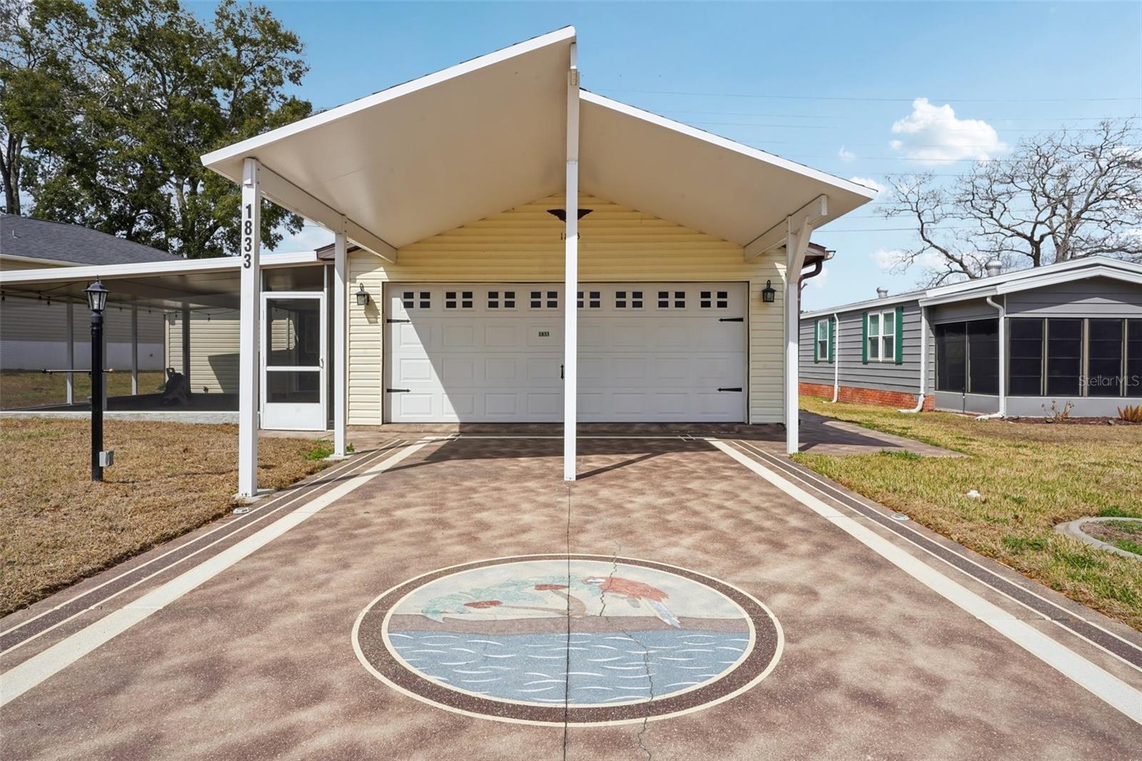 1833 W SCHWARTZ BOULEVARD