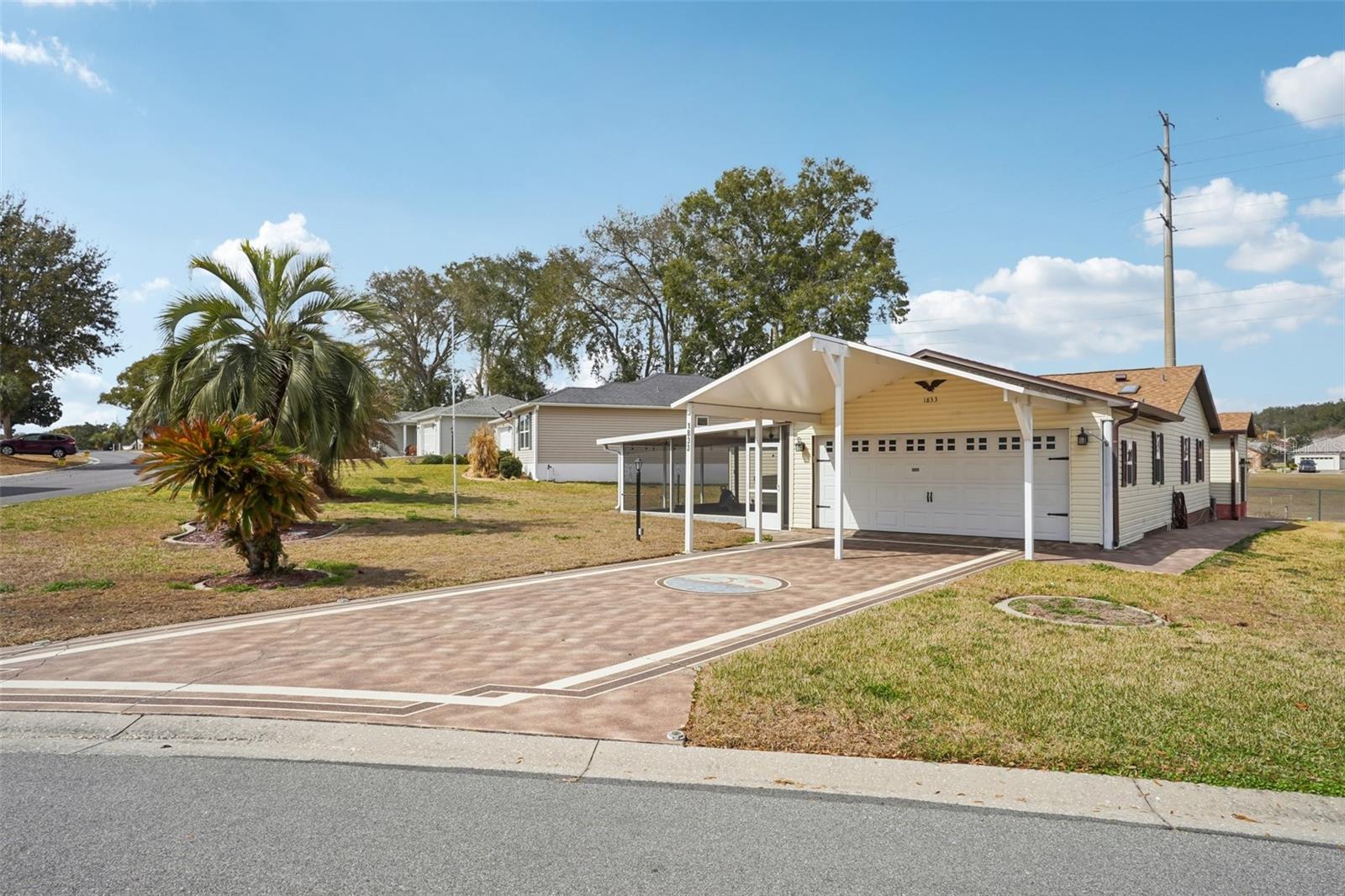 1833 W SCHWARTZ BOULEVARD