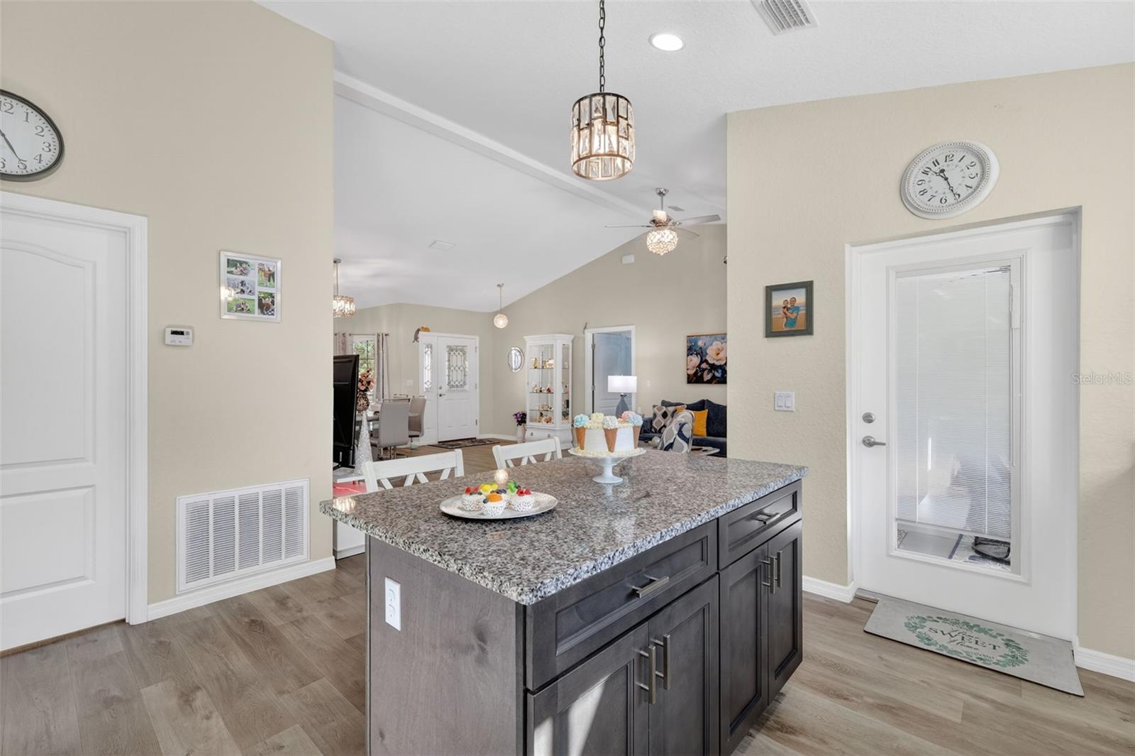 RAINBOW SPGS - Residential