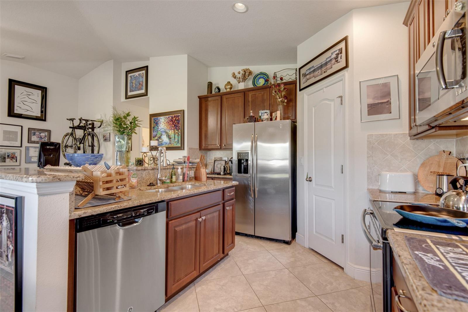 CORY LAKE ISLES - Residential Lease