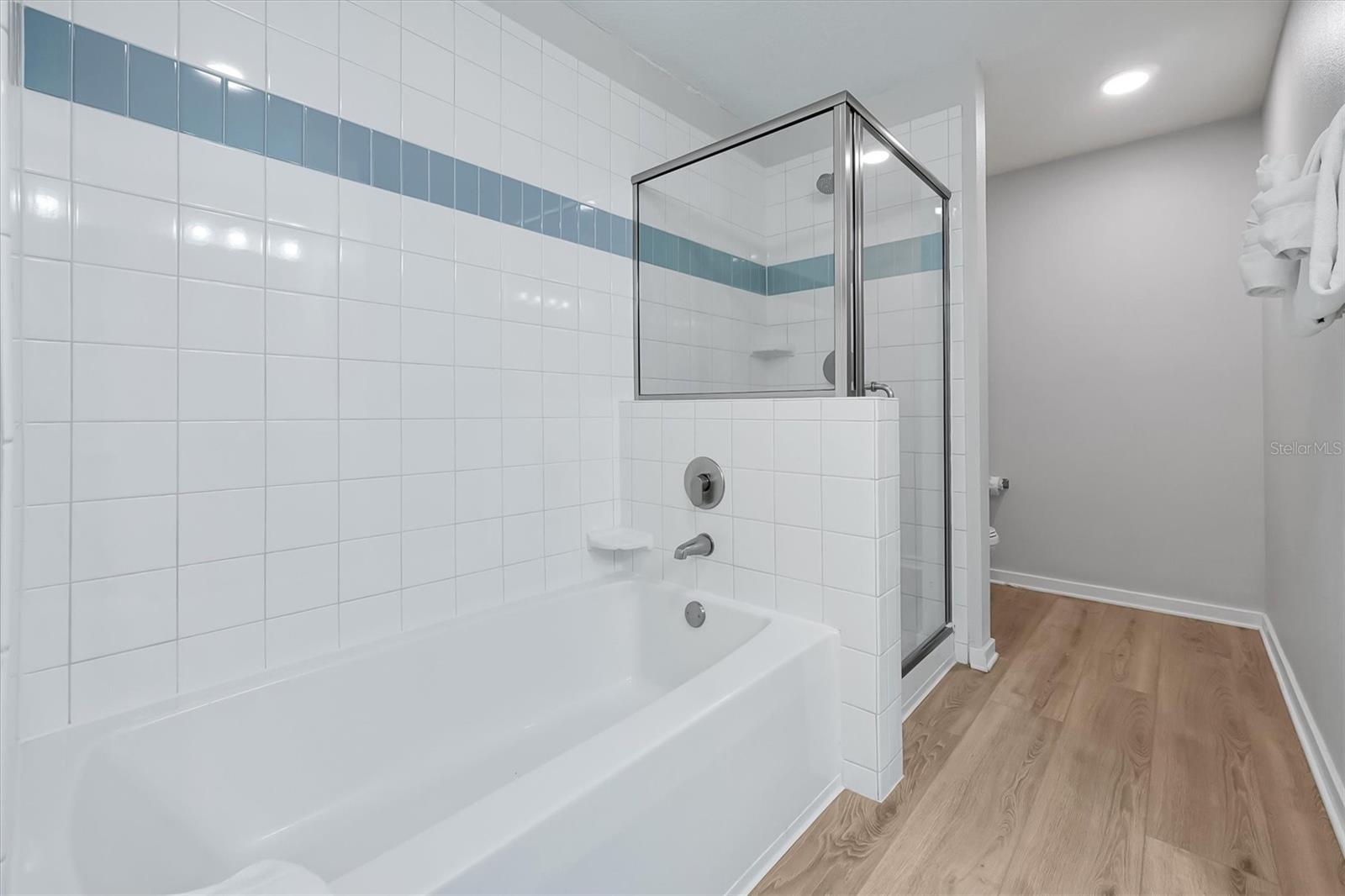 RESERVE AT VISTA CAY - Residential