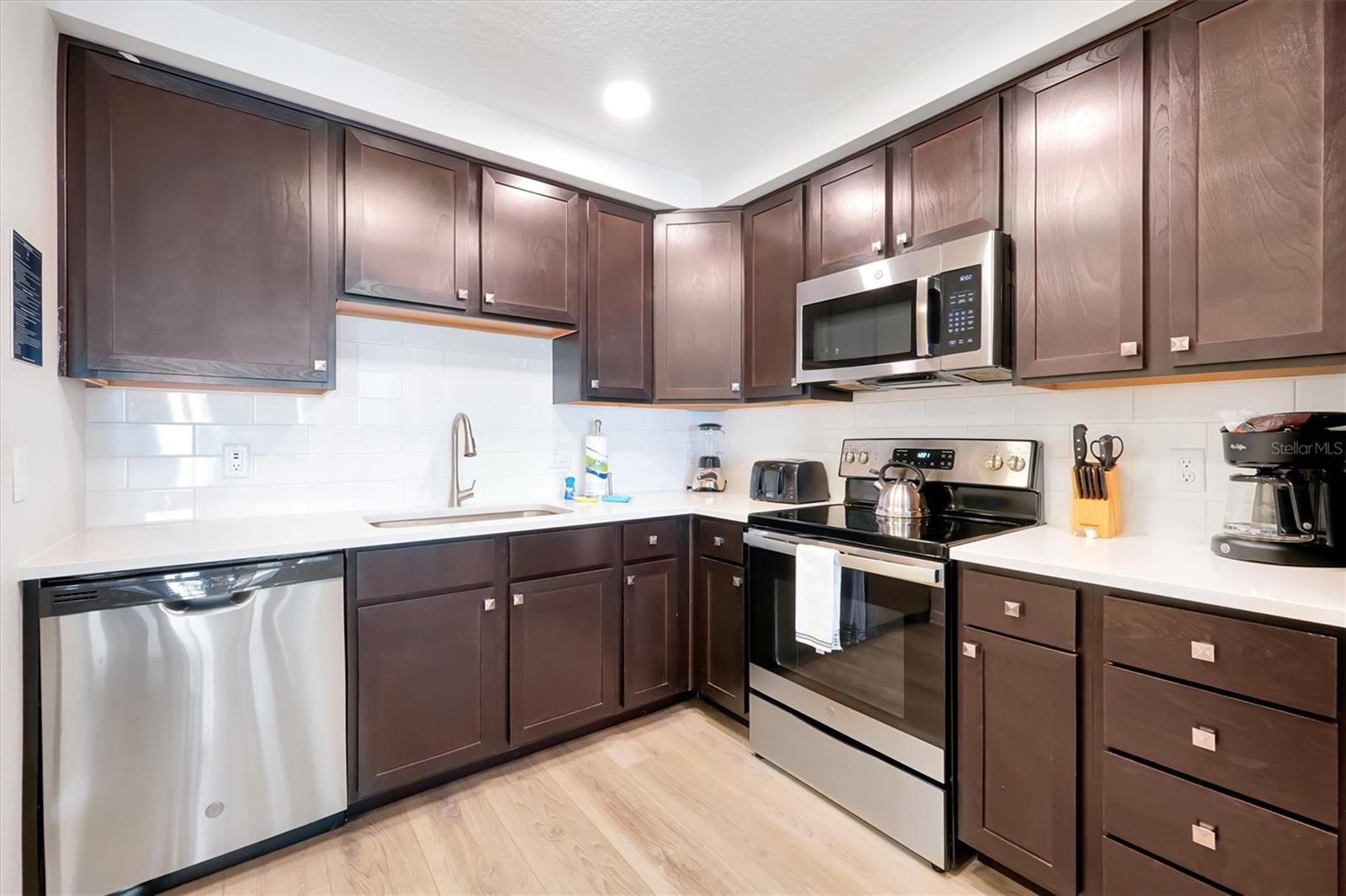 RESERVE AT VISTA CAY - Residential