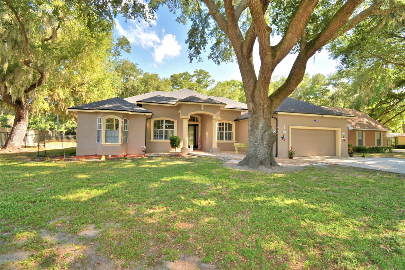 1 LAKE ELOISE LANE