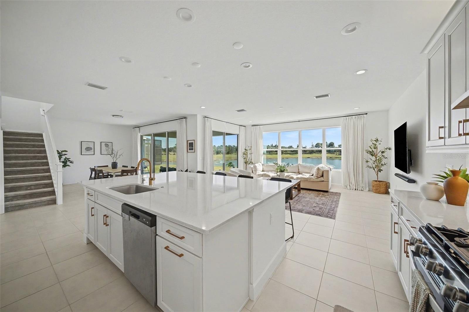 WINDING RIDGE - Residential Lease