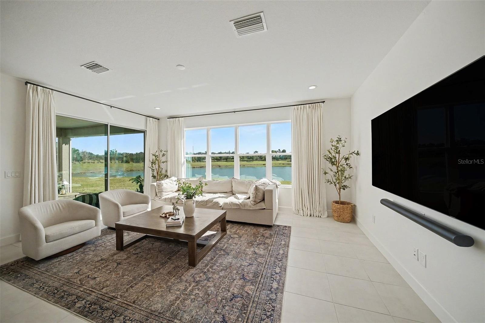 WINDING RIDGE - Residential Lease