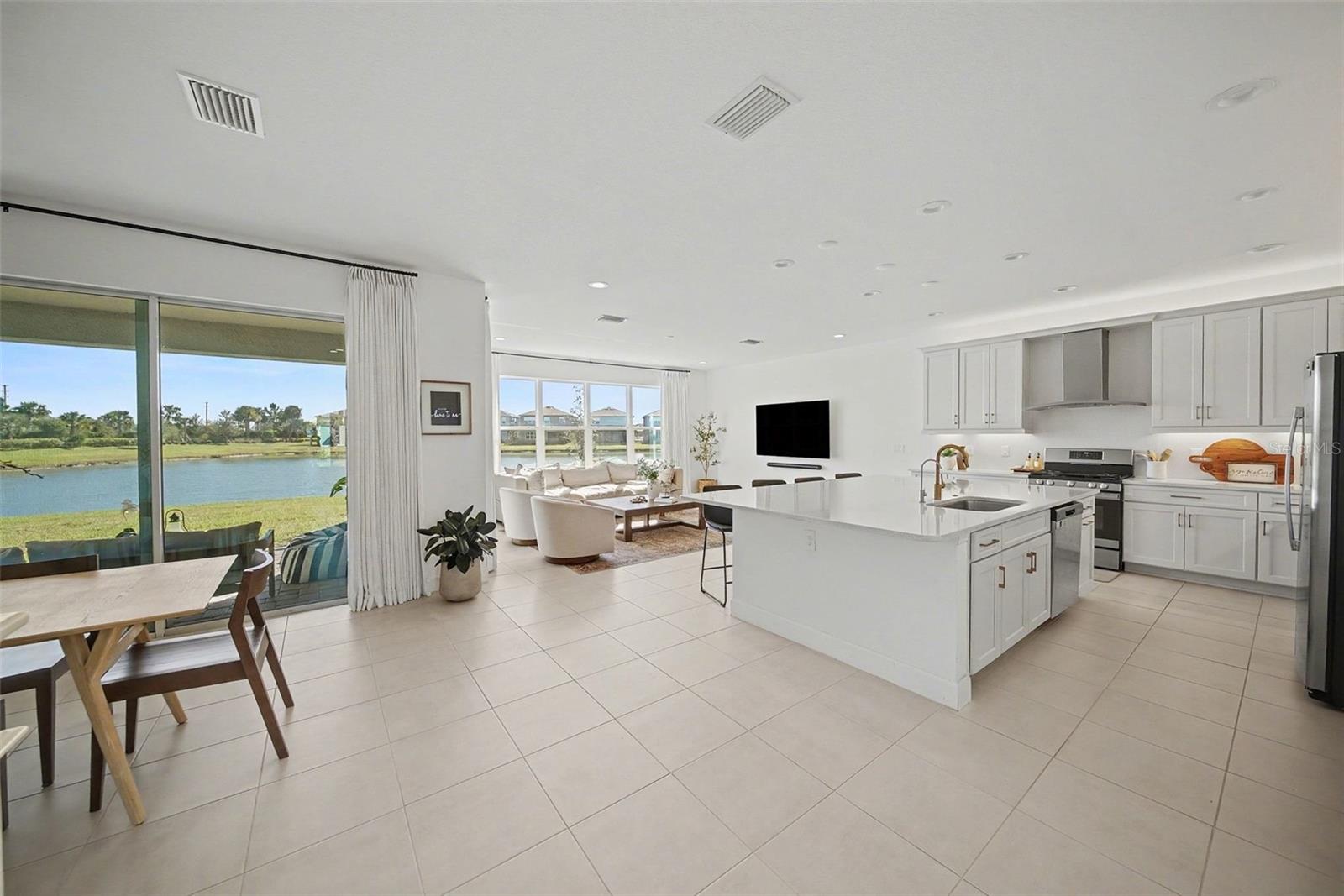 WINDING RIDGE - Residential Lease