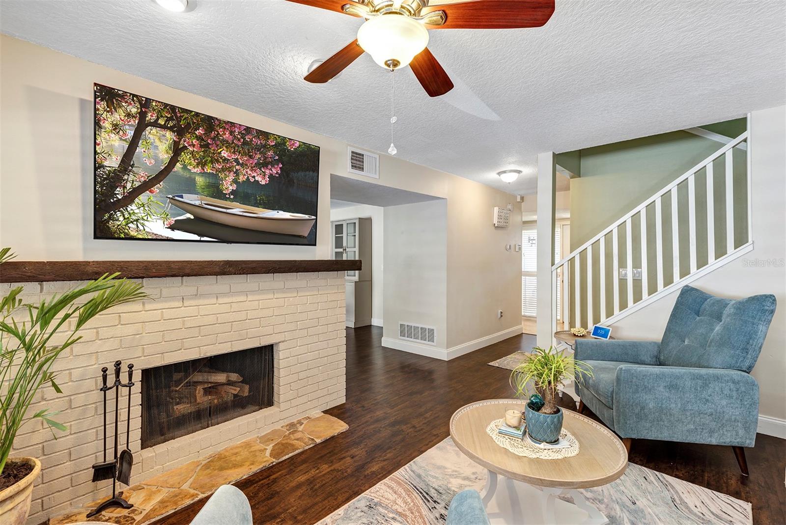 CROWN POINT BY THE SPGS - Residential