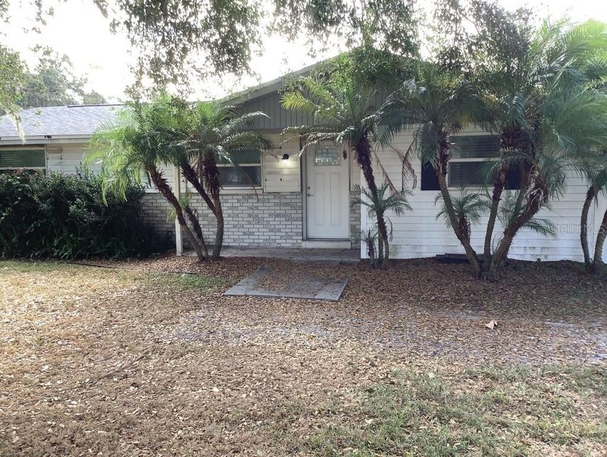 Available now- 2 bedroom / 1 bath single family home in Riverview. Backyard is fully fenced in with two screened porches for your outdoor enjoyment. Beautiful layout having all tile throughout, lots of storage in kitchen and large island for entertaining. This annual rental is close to schools, shopping, restaurants with easy access to US 301/ I 75 for commuting to and from work. Water and AC filters included with rent.