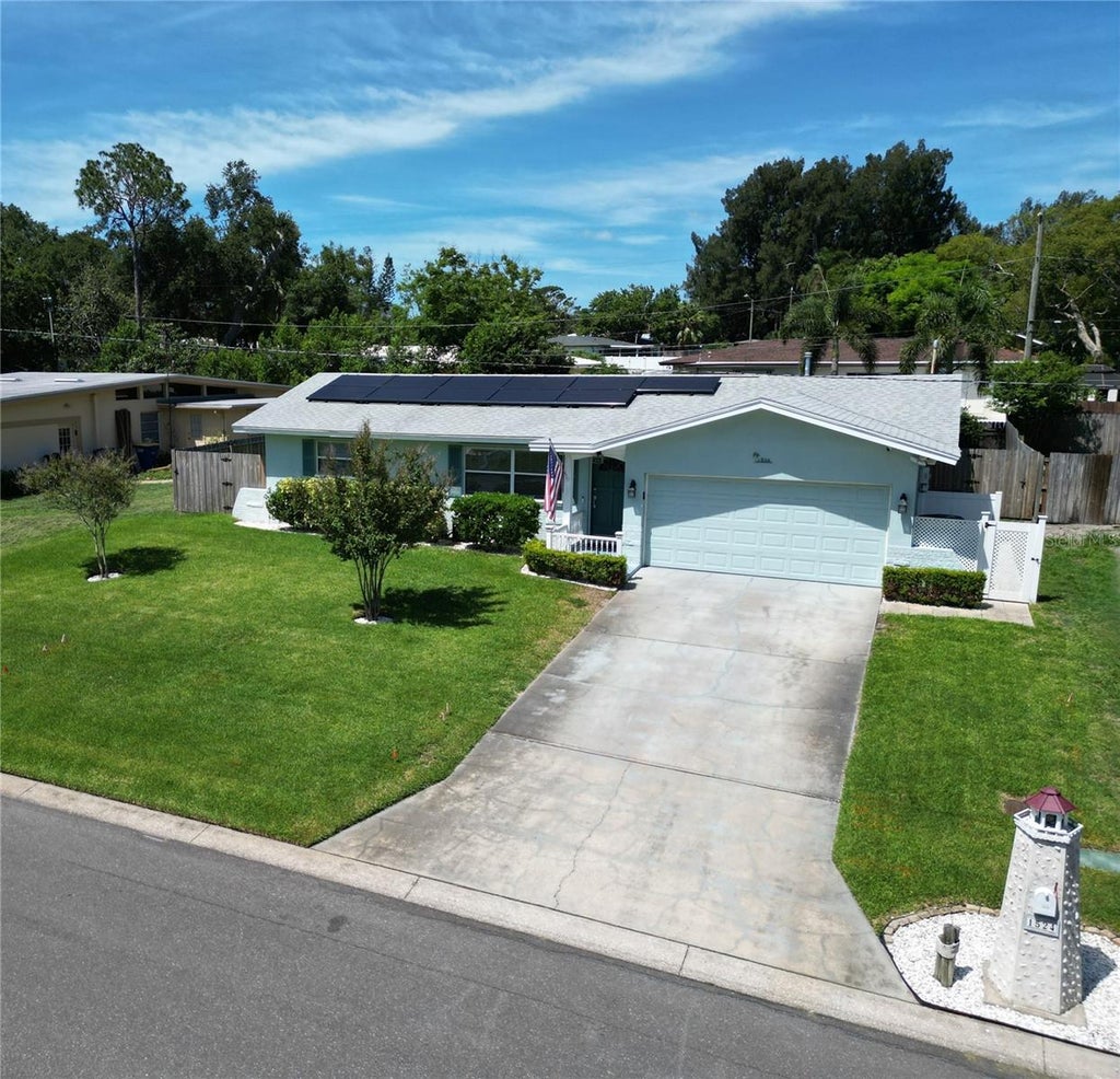 Photo of 1524 S Fredrica Avenue, Clearwater, FL 33756 (MLS # TB8517697)