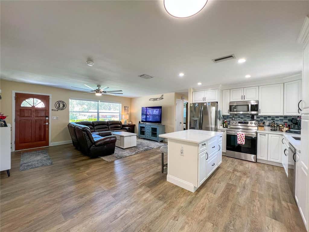 Photo of 1524 S Fredrica Avenue, Clearwater, FL 33756 (MLS # TB8517697)