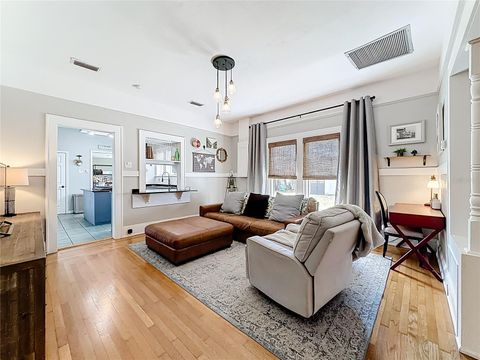 Tiny photo for 311 S Central Avenue, Umatilla, FL 32784 (MLS # O6395583)