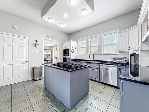 Tiny photo for 311 S Central Avenue, Umatilla, FL 32784 (MLS # O6395583)