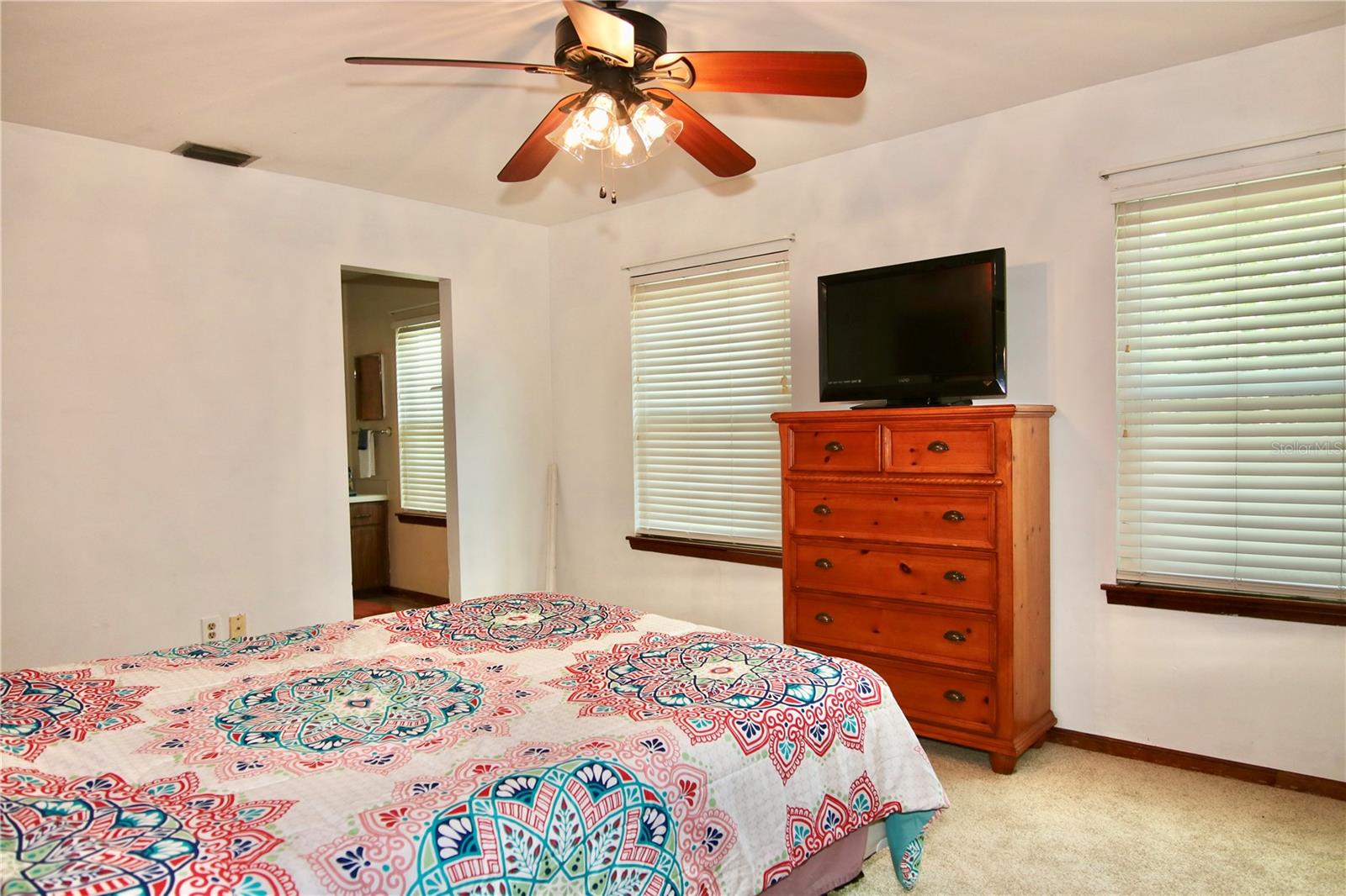 Photo 8 of 28 of 912 COACHLIGHT LANE townhome