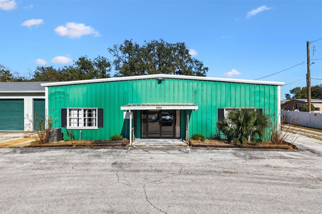 Photo of 2400 South Street, Leesburg, FL 34748 (MLS # G5107074)