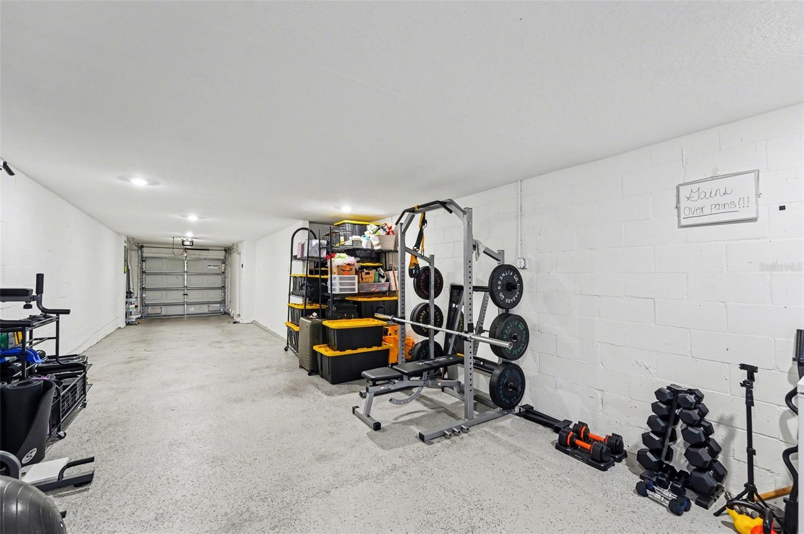 PALM RIVER TWNHMS PH 2 - Residential