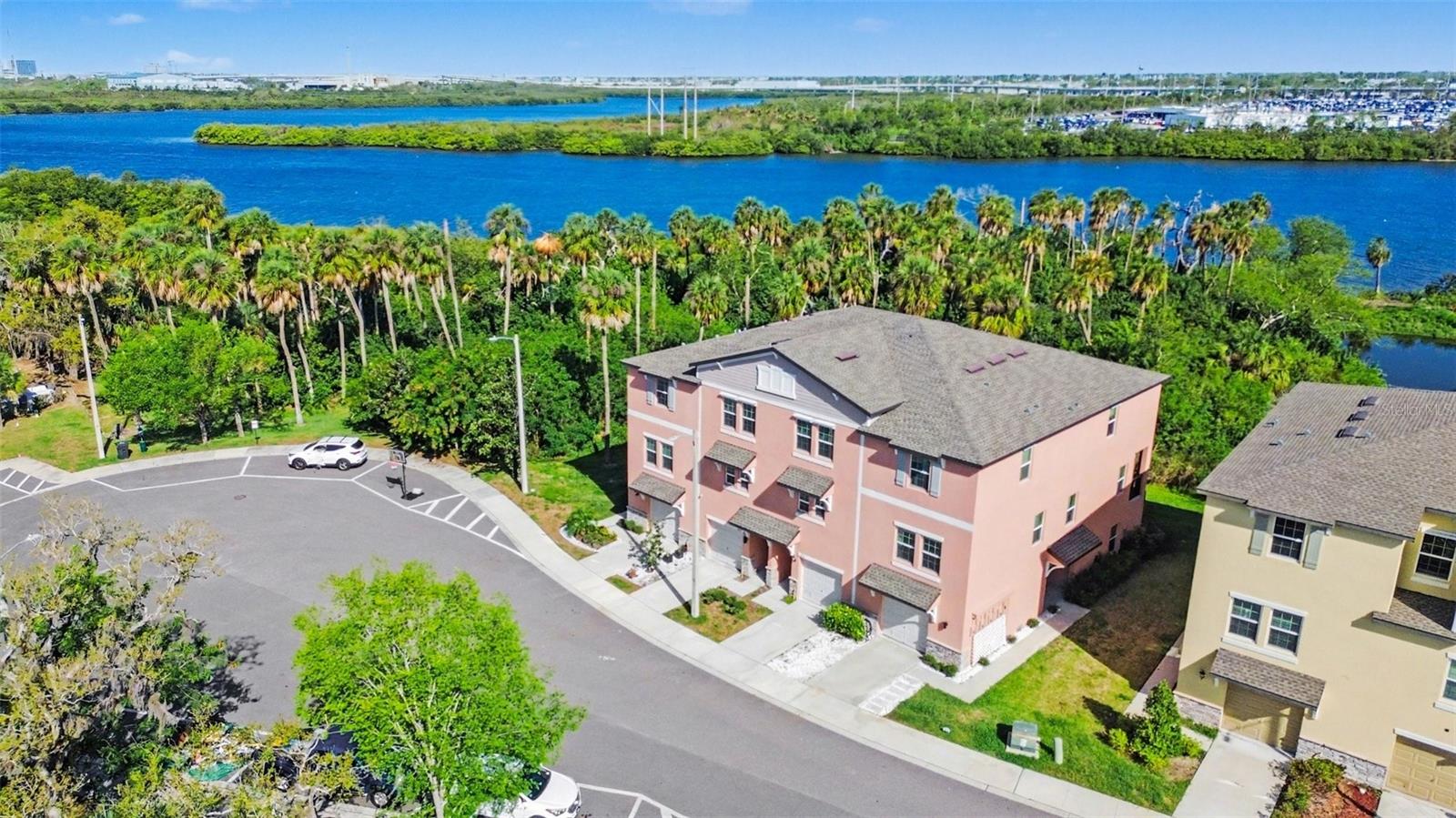 PALM RIVER TWNHMS PH 2 - Residential