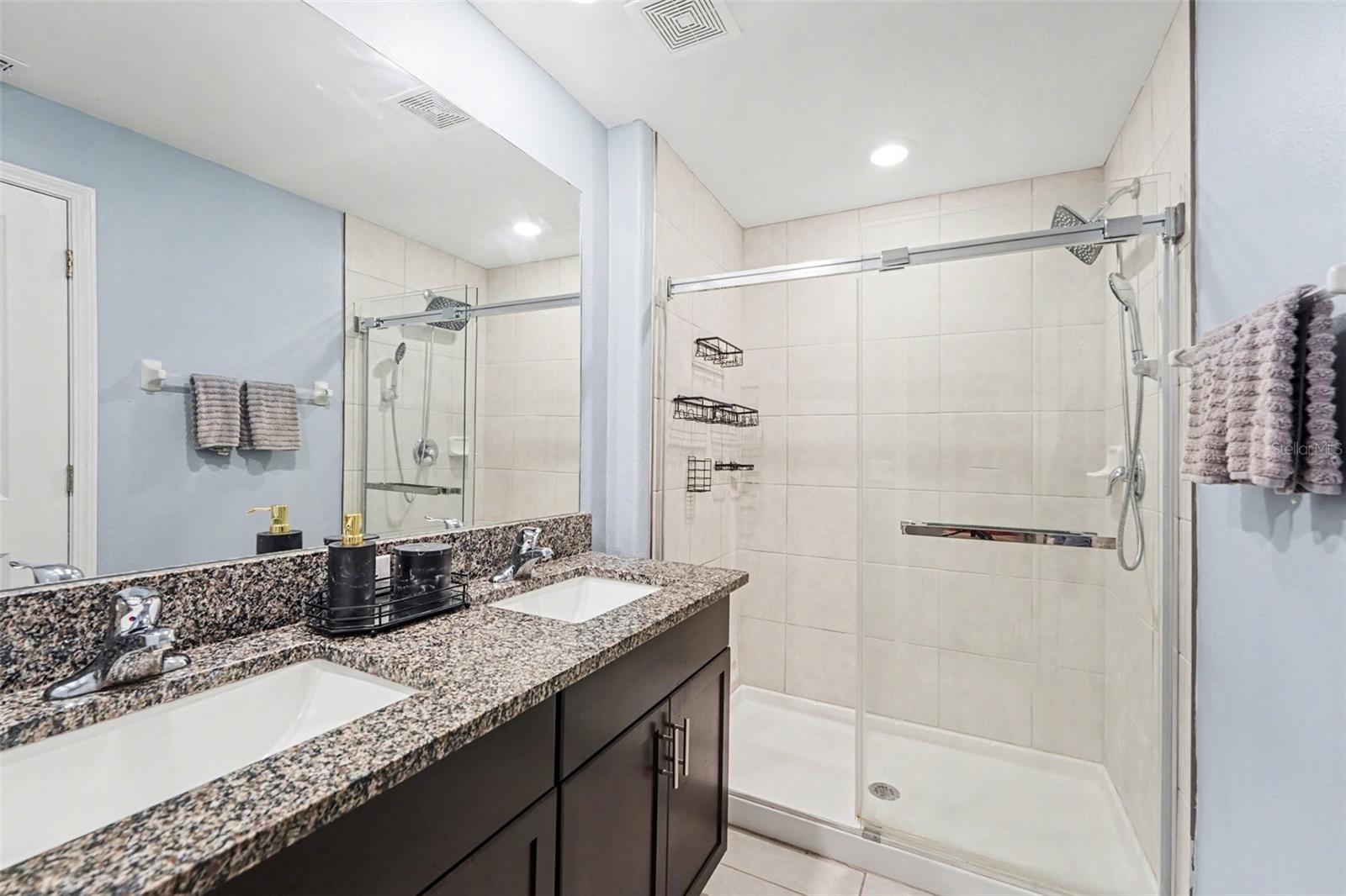 PALM RIVER TWNHMS PH 2 - Residential