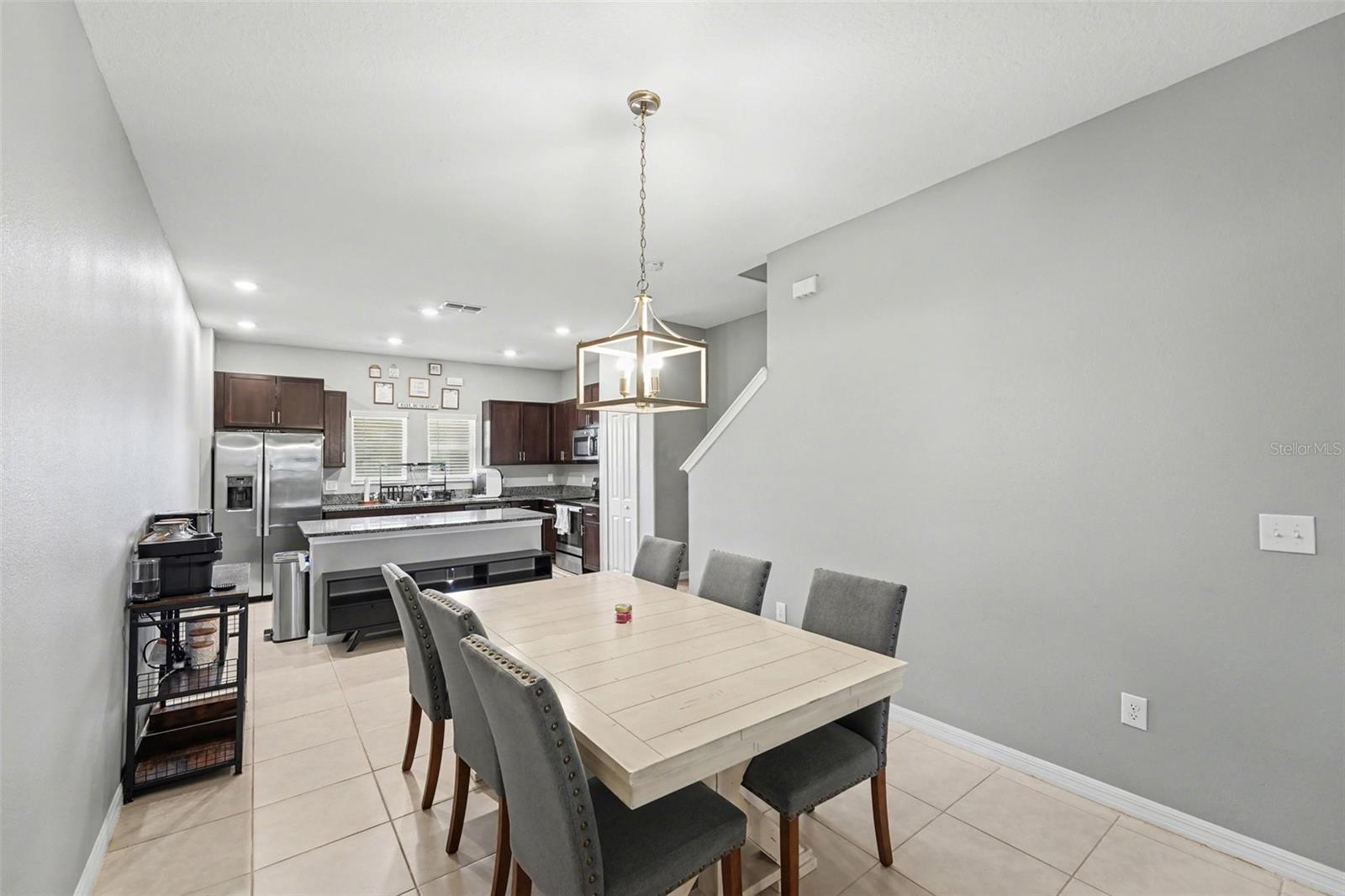 PALM RIVER TWNHMS PH 2 - Residential