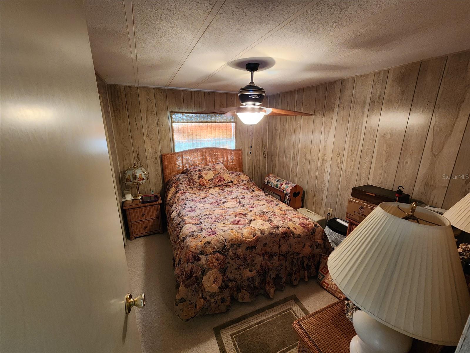 PALM LAKE ESTATES - Residential