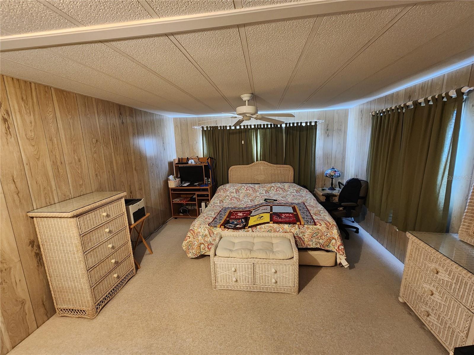 PALM LAKE ESTATES - Residential