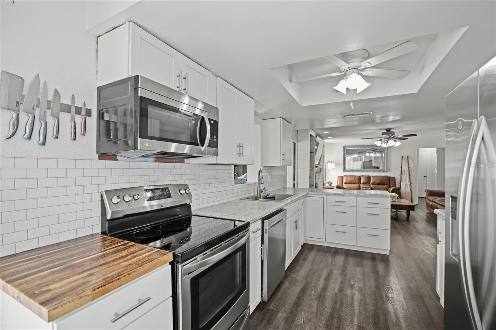 OAK GROVE ESTATES - Residential