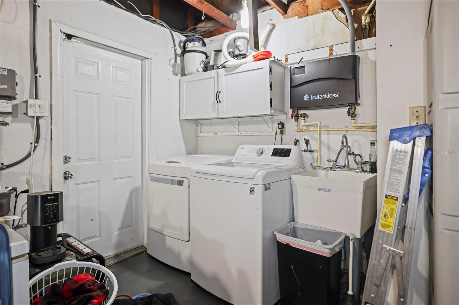 OAK GROVE ESTATES - Residential