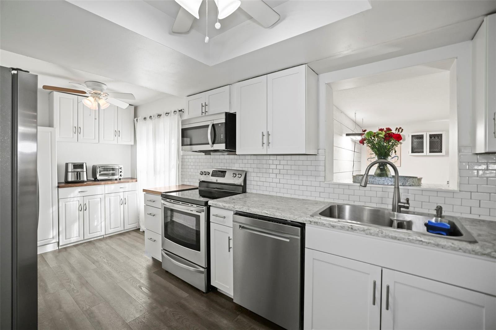 OAK GROVE ESTATES - Residential