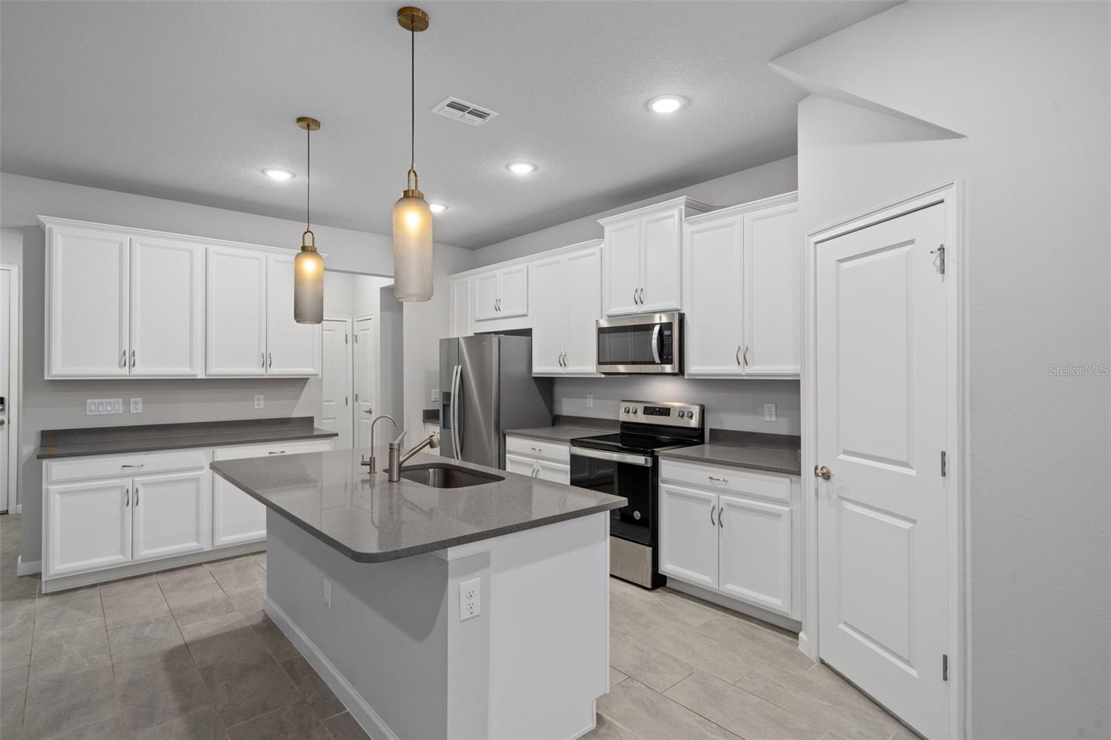 CITRON GROVE - Residential