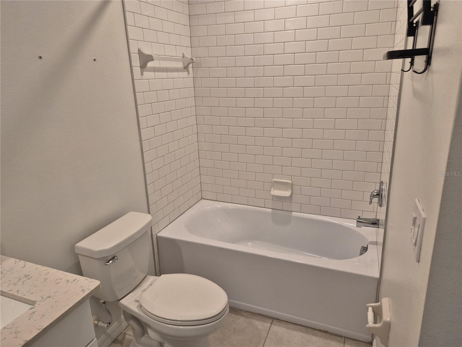 MIRADA PCLS 8A & 8B - Residential Lease