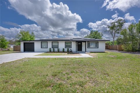 Photo of 51 Spruce Lane, Debary, FL 32713 (MLS # O6397082)