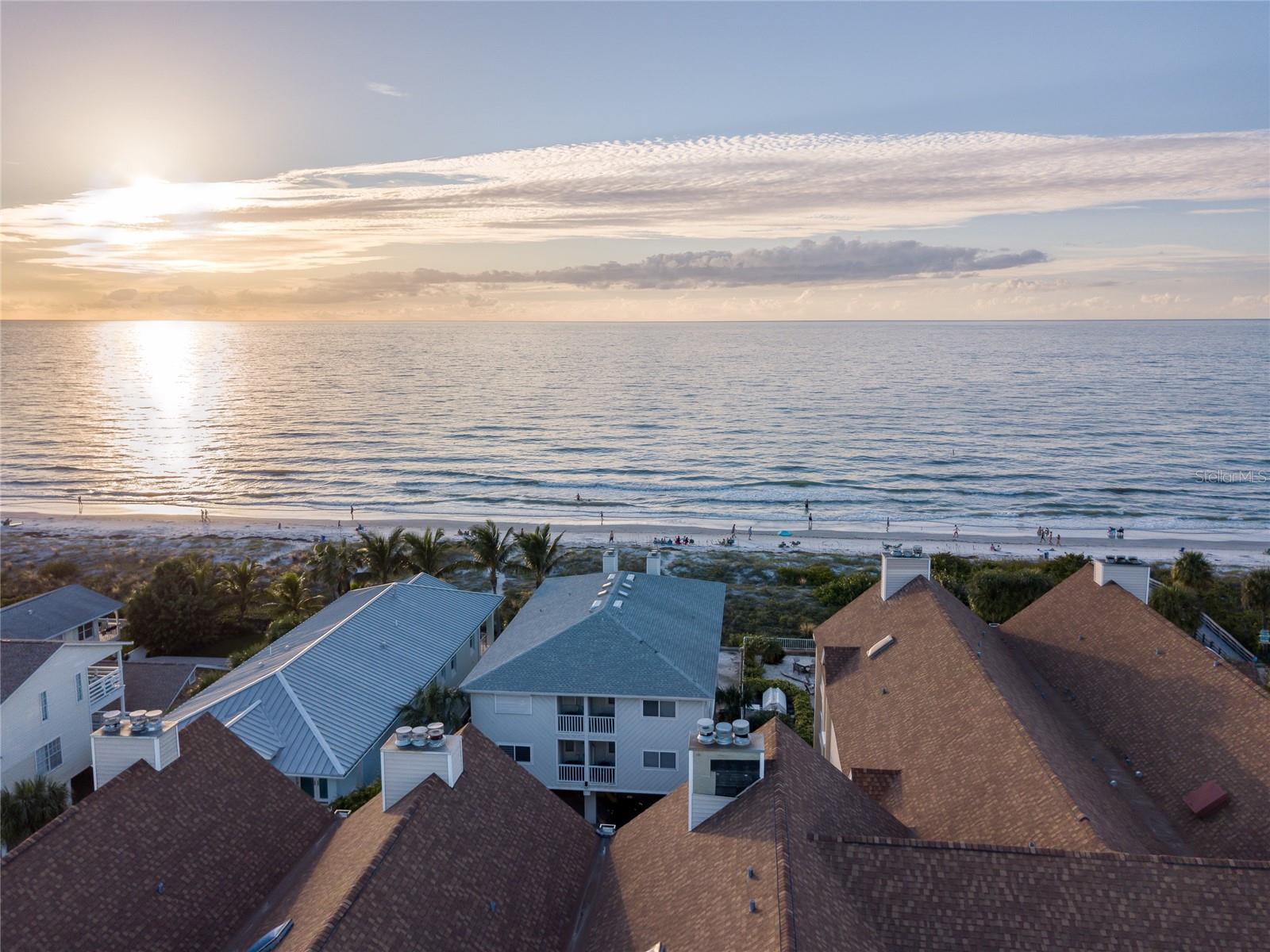 BEACH HOUSE OF INDIAN - Residential