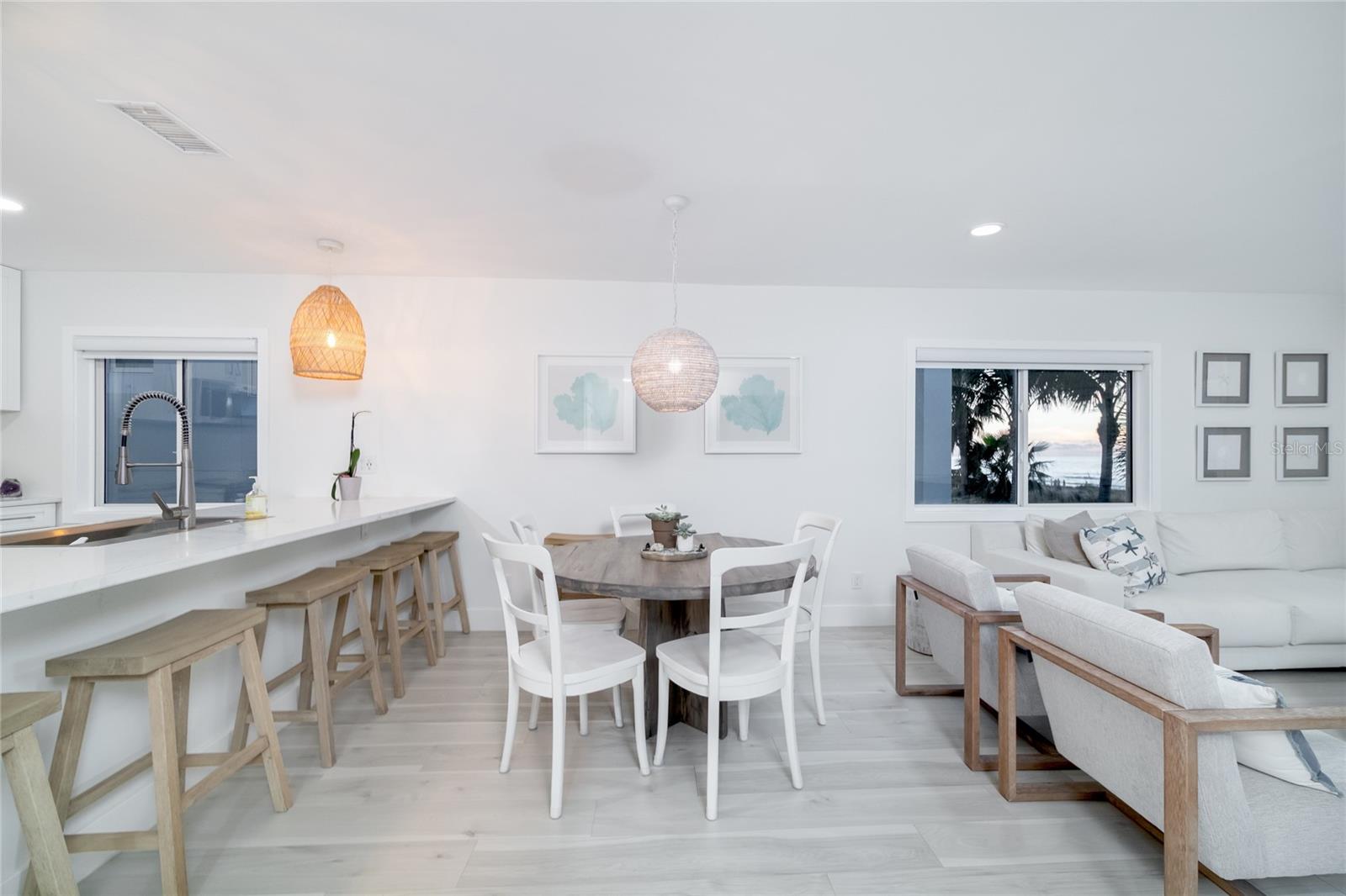 BEACH HOUSE OF INDIAN - Residential