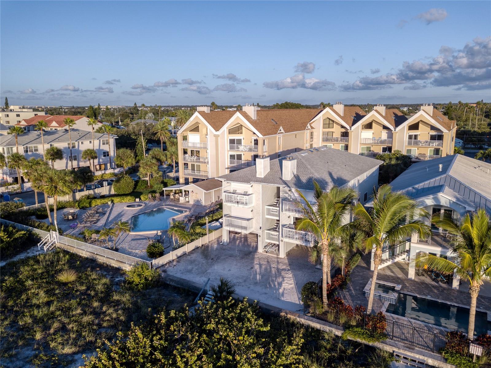 BEACH HOUSE OF INDIAN - Residential