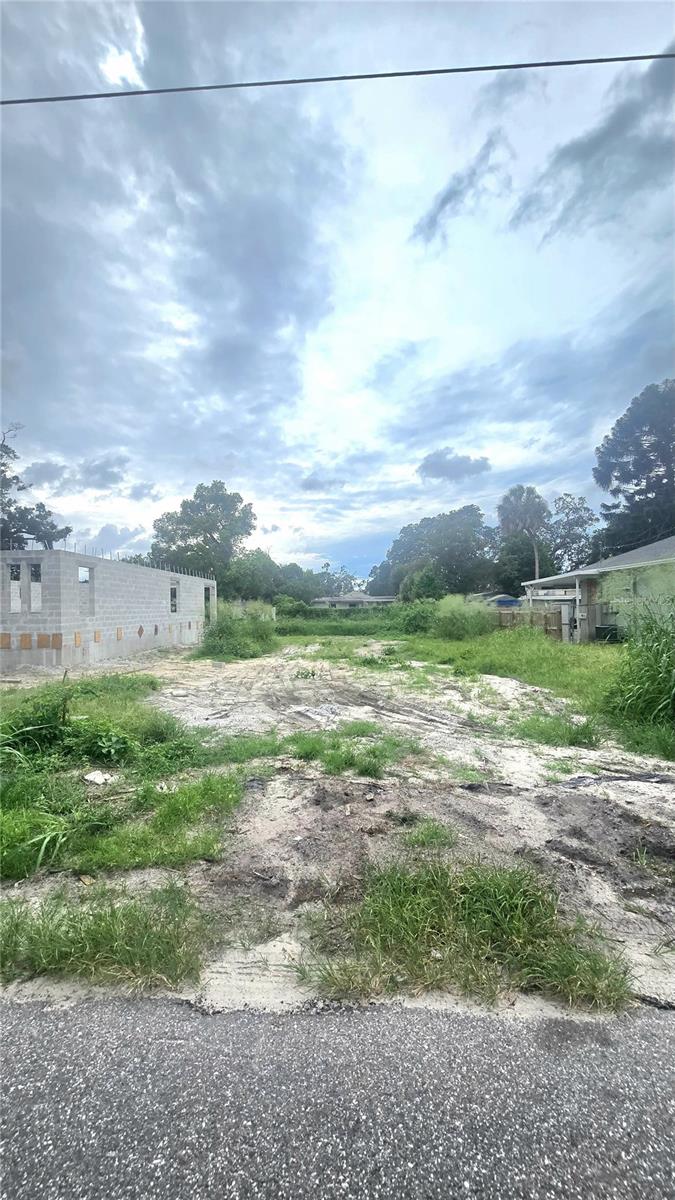 Property ready to build on, plans and permit have already been approved. Seller will not consider less than list price.