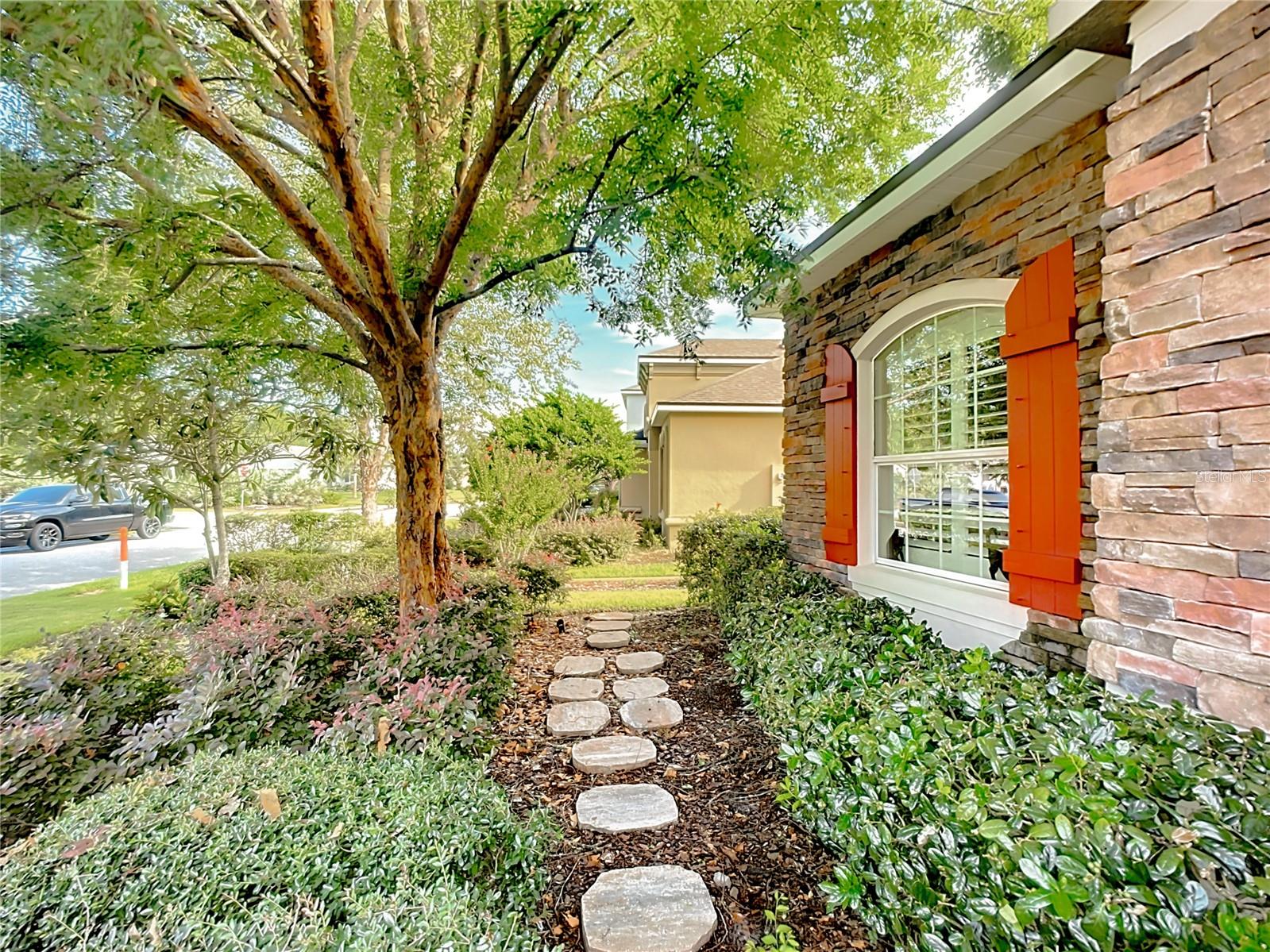 LAS CALINAS - Residential