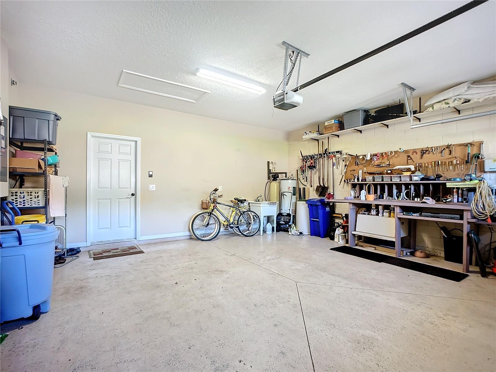 LAS CALINAS - Residential