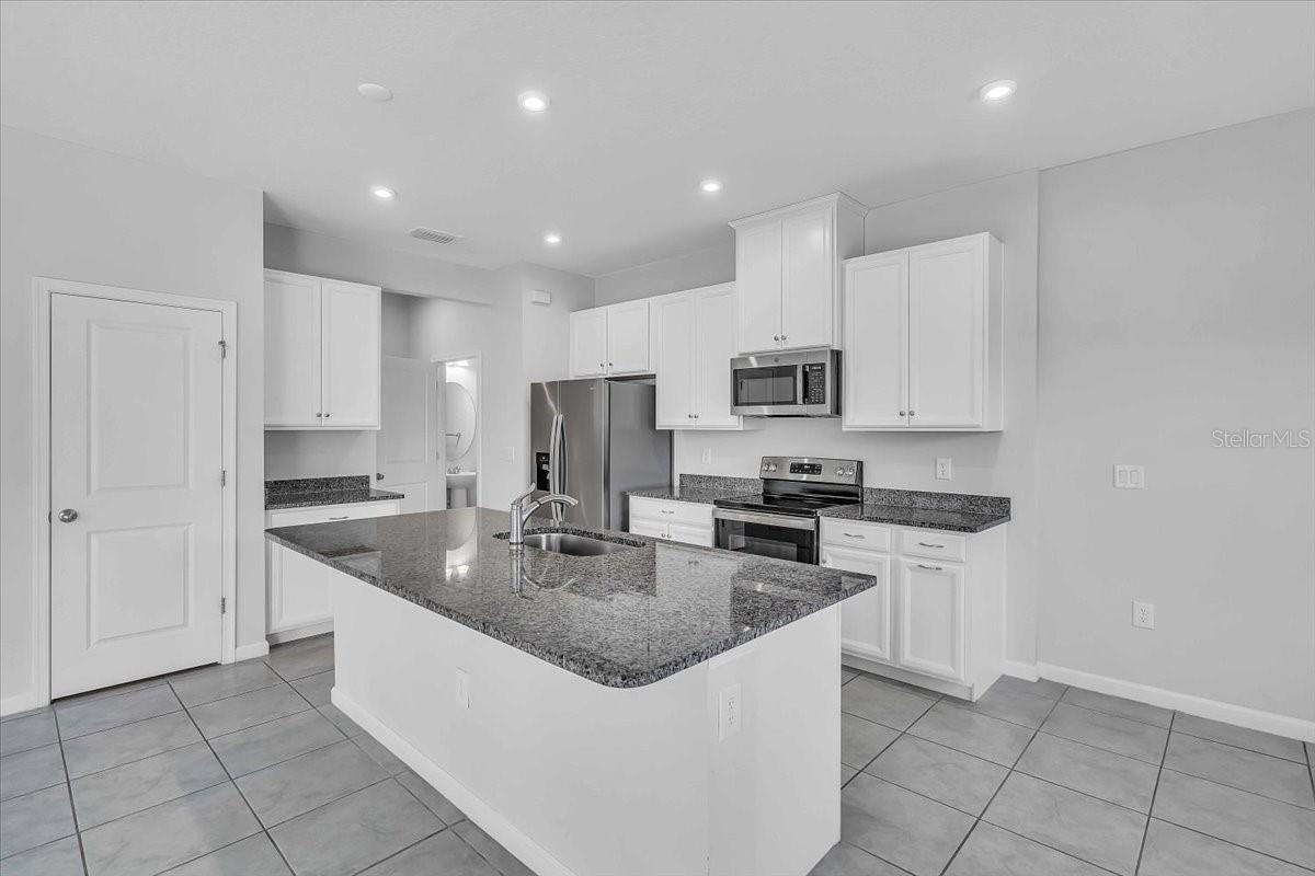 MOSS CREEK PH II SUBPH A - Residential Lease