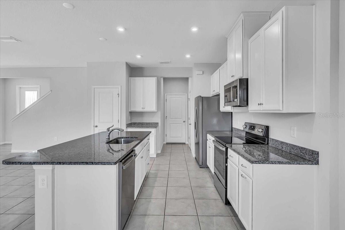 MOSS CREEK PH II SUBPH A - Residential Lease