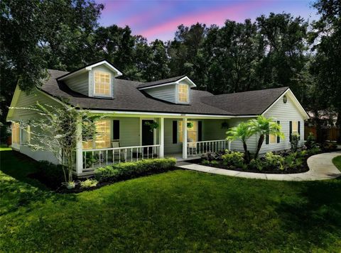 30642 PRESTWICK AVENUE SORRENTO FL 32776