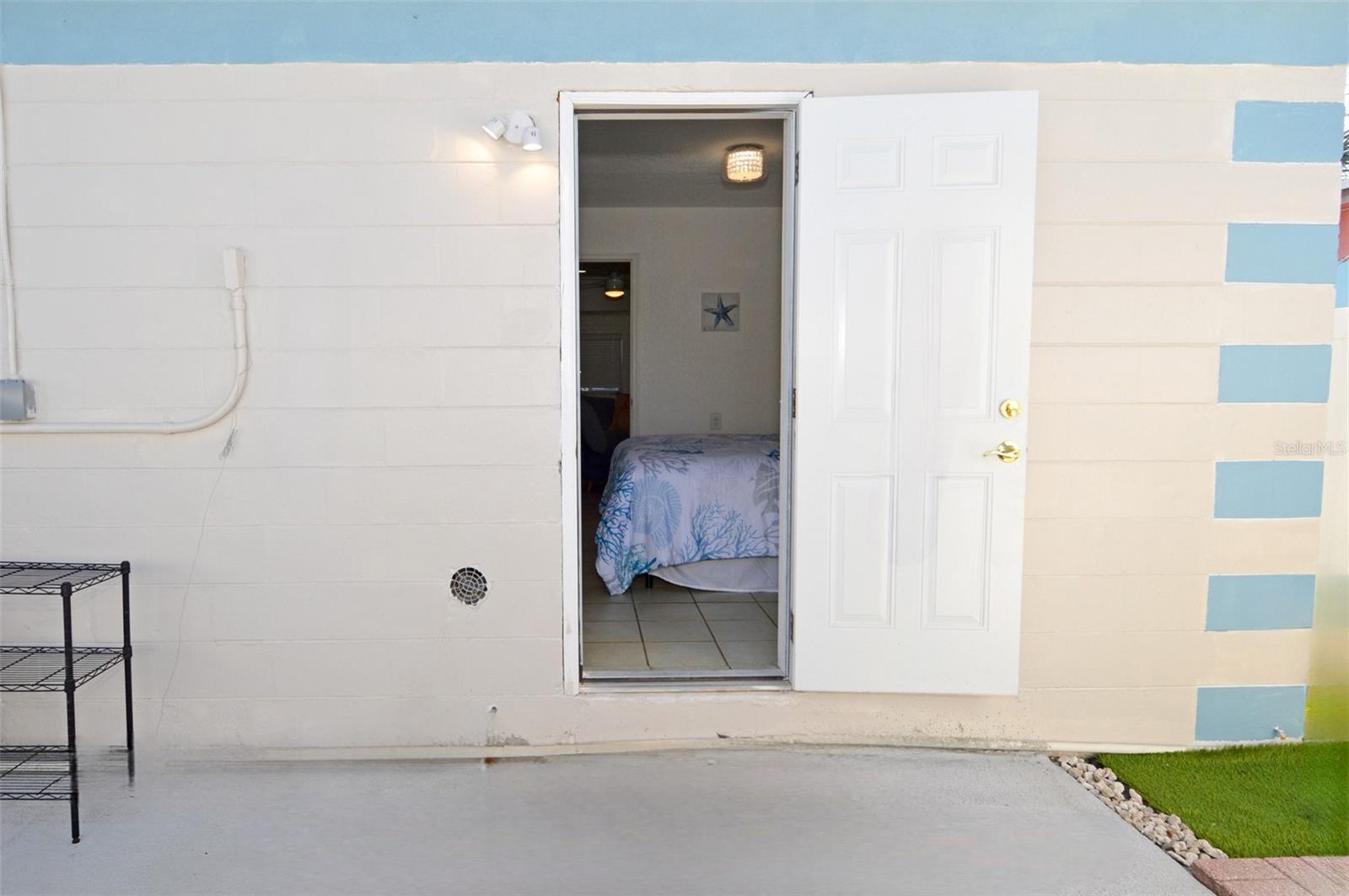 SUNNY SHORES - Residential Lease