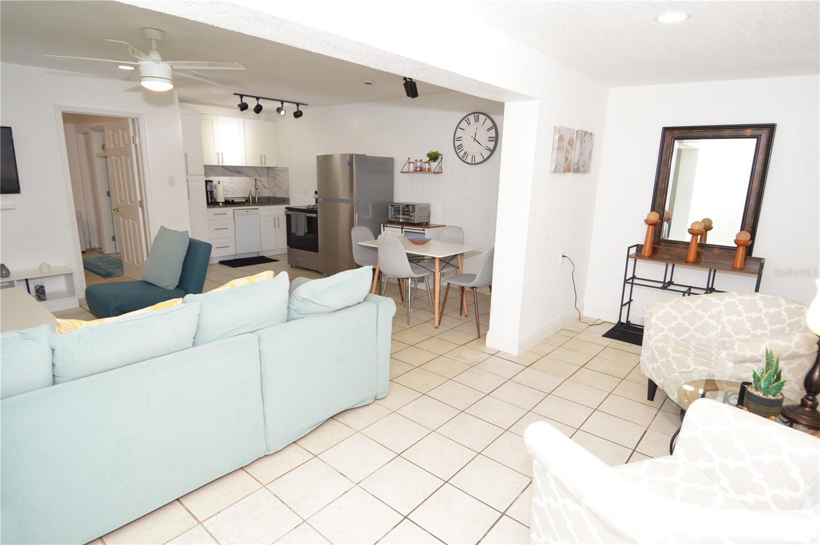 SUNNY SHORES - Residential Lease