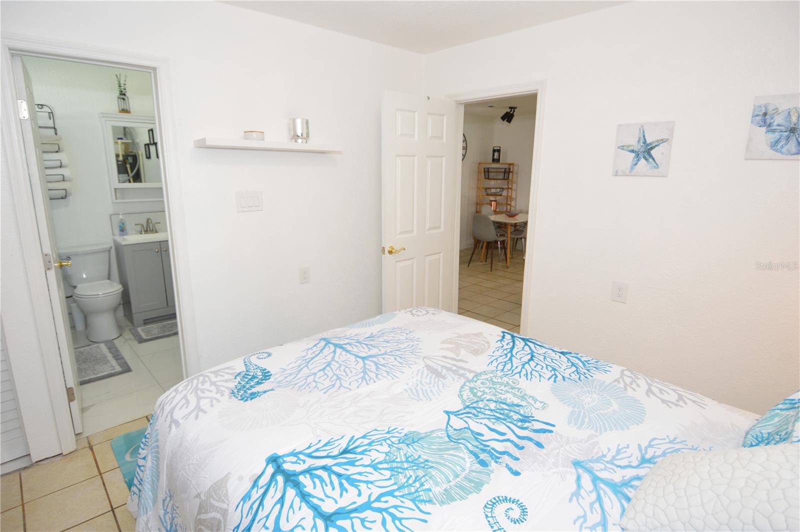 SUNNY SHORES - Residential Lease