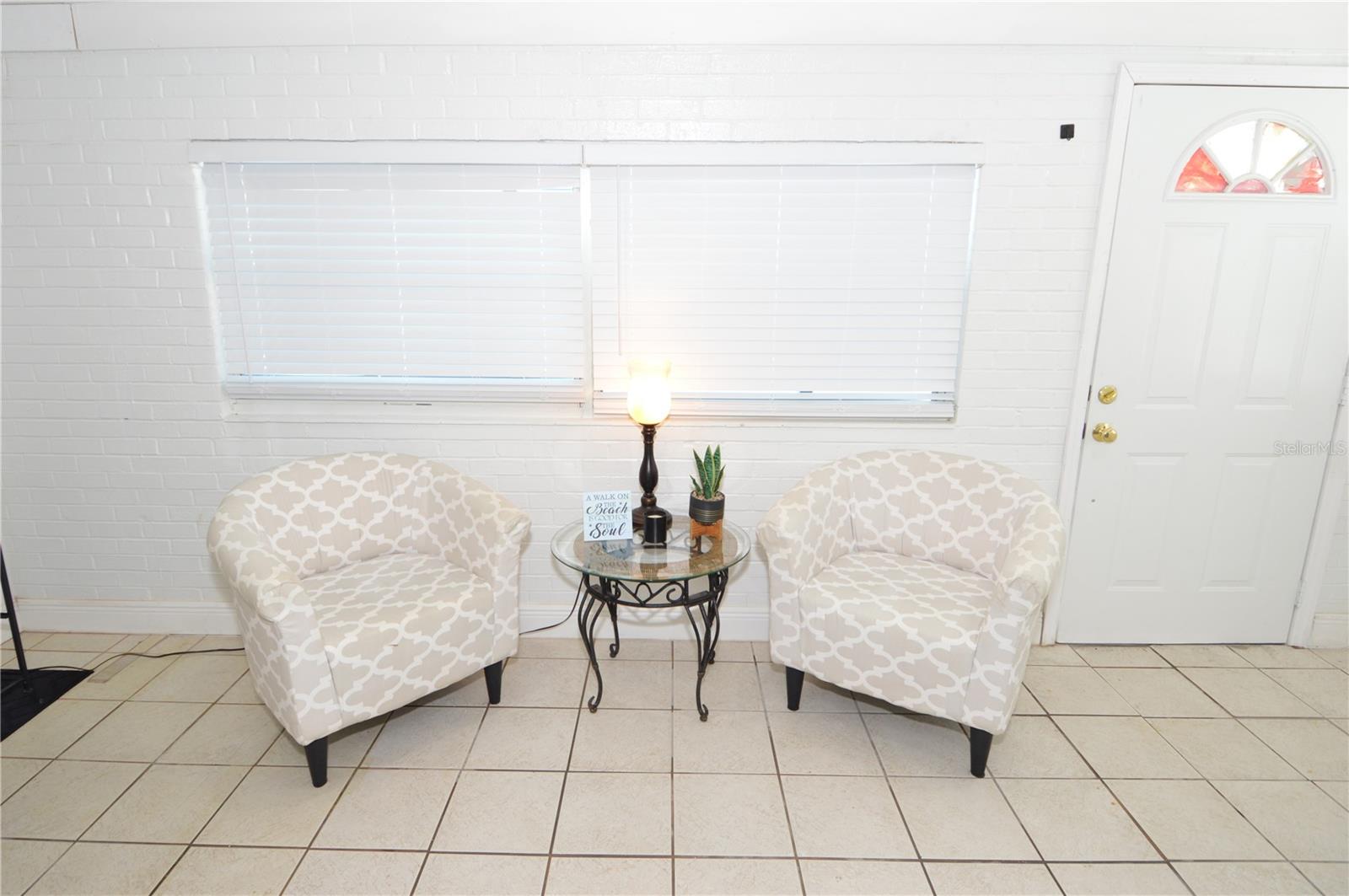 SUNNY SHORES - Residential Lease