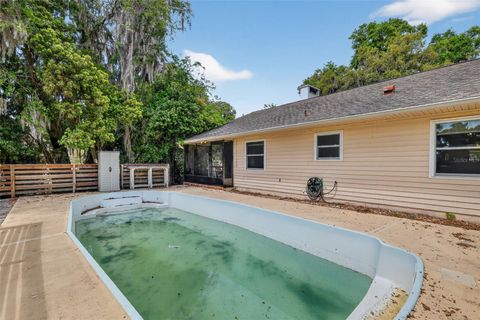 Tiny photo for 50 W Court Drive, Eustis, FL 32726 (MLS # G5109203)