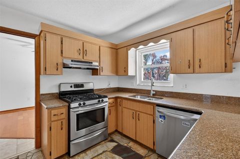 Tiny photo for 50 W Court Drive, Eustis, FL 32726 (MLS # G5109203)