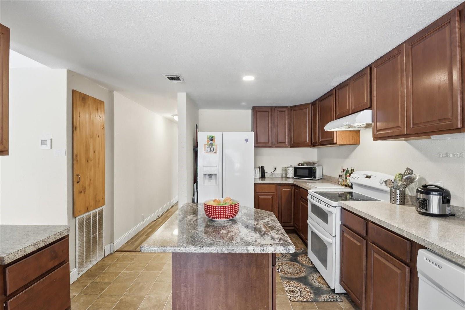 QUAIL RUN RETREATS UNREC SUB - Residential