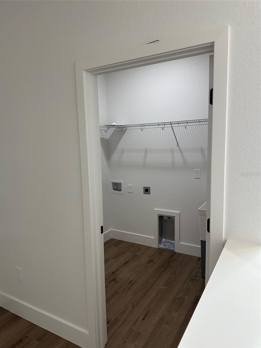 BANZA BANZA - Residential